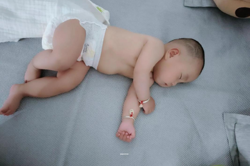 启东三个月宝宝头围